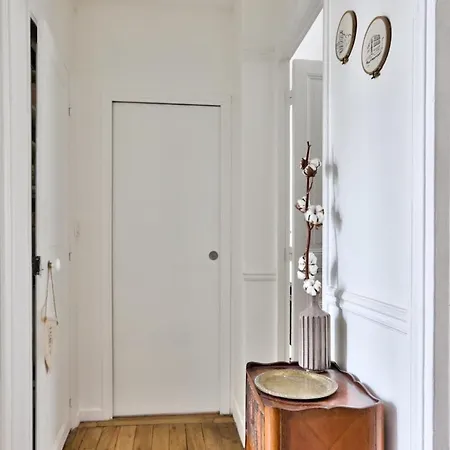 Cozy For 3 - 17e París
